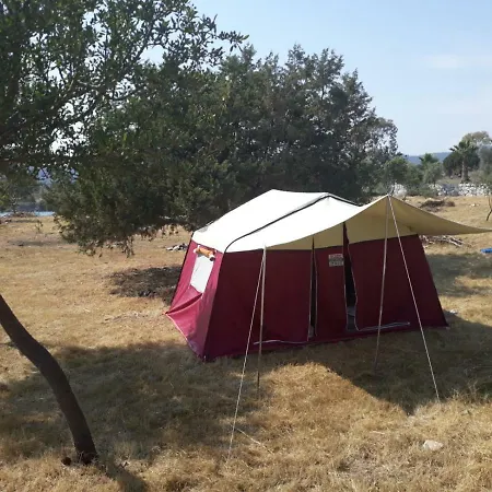 Iasos Kamp Cadir Karavan Alani * Kiyikislacik