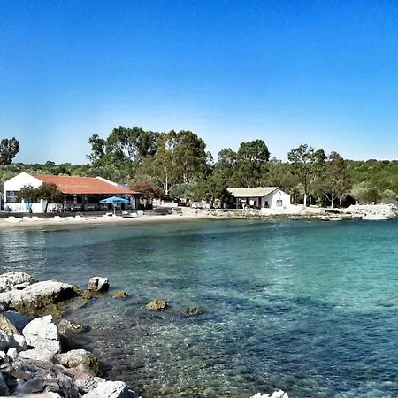 Iasos Kamp Cadir Karavan Alani * Kiyikislacik